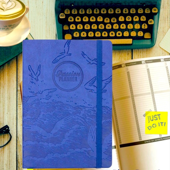 2021 Weekly PASSION PLANNER :Monday PACIFIC BLUE - Picture 2 of 5